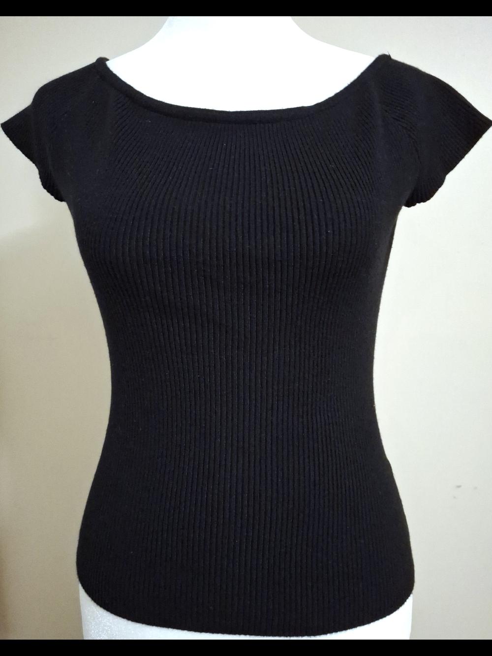 Black Off-Shoulder S/S Ribbed Sweater - Picture 4 of 6
